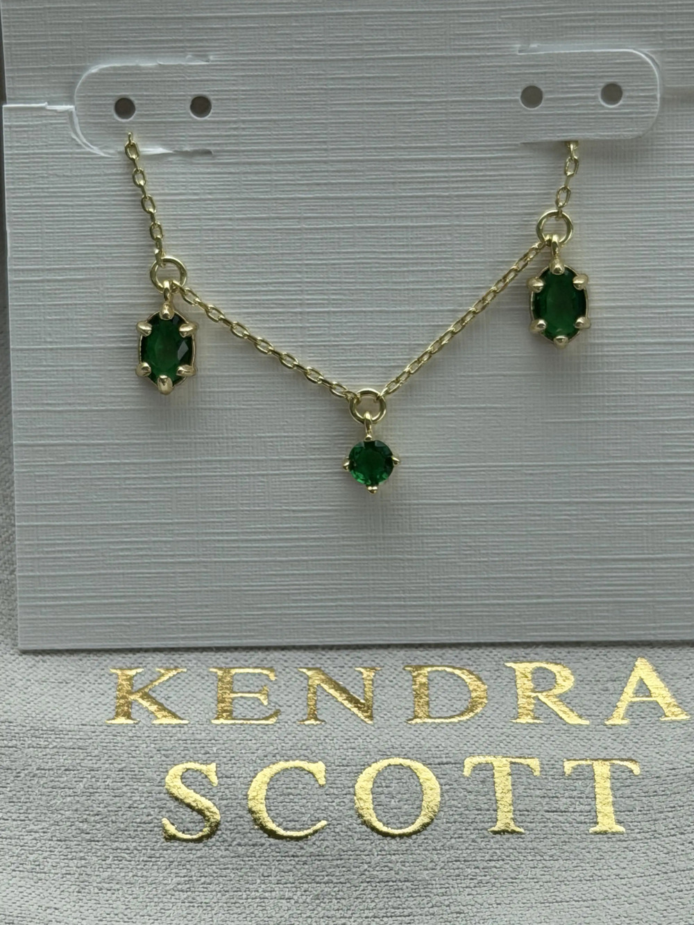 Kendra Scott necklace